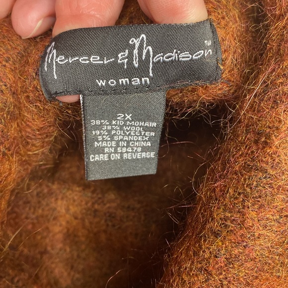 Mercer & Madison sweater dress/tunic - Picture 10 of 11